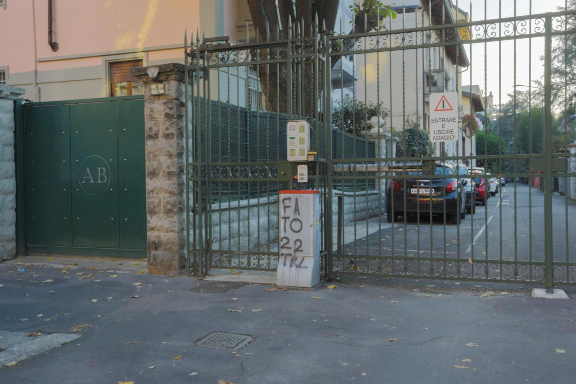Fiera Milano-City Life Free Parking Villa Anglia' S Bridge Exterior photo